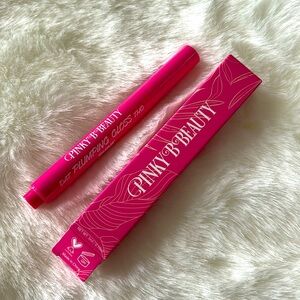 Pinky B beauty Dat Lip Plumping Gloss Tho - shine